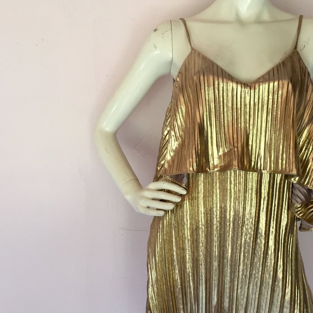 💛NEW YEAR SALE💛 Gold tiered Dress - Picture 2 of 3